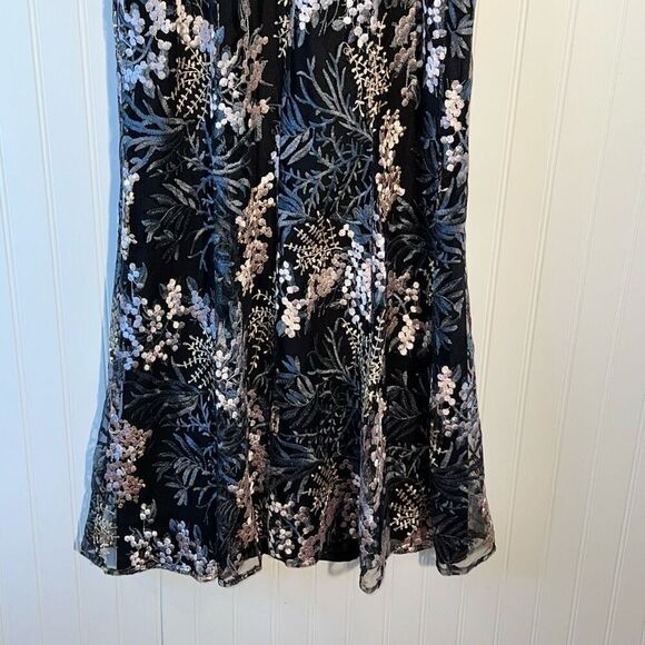 Belle Badgley Mischka Dress Size 4 Black Floral Embroidered Overlay Long Gown - Picture 10 of 10